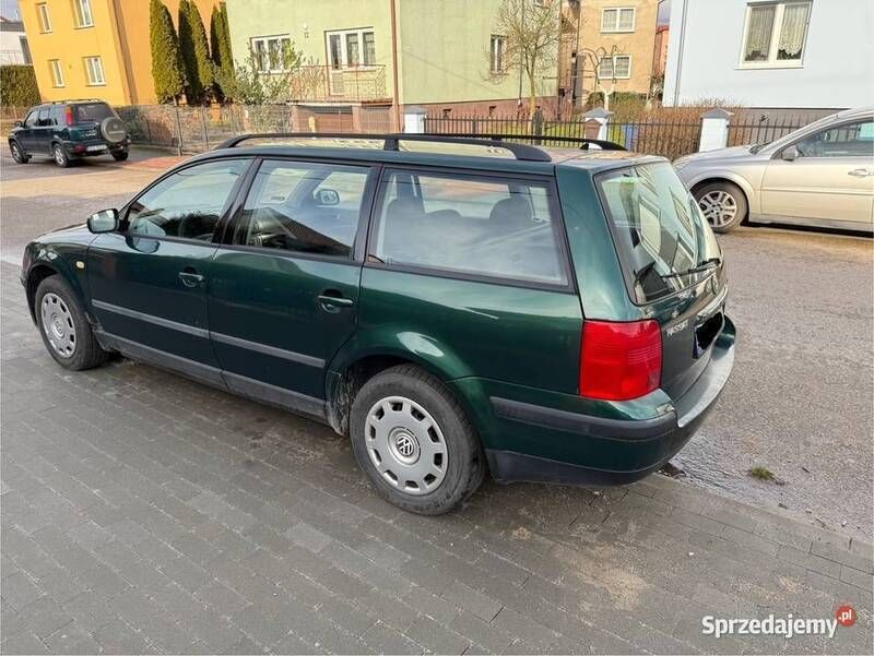 Zielony Używany 1999 VW Passat Kombi | 3800 zł (Uczciwa cena) - Obraz 1/4