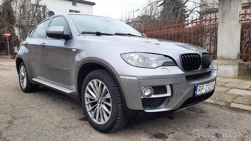 Szary Używany 2012 BMW X6 SUV | 69 000 zł (Uczciwa cena) - Obraz 1/4