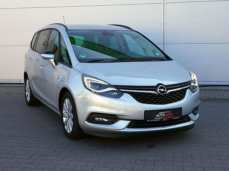 Używany Opel Zafira 140 KM (102 kW) 2017 Srebrny Minivan