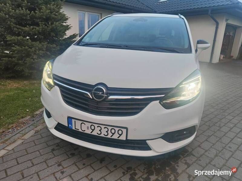 Używany Opel Zafira 2018 Minivan