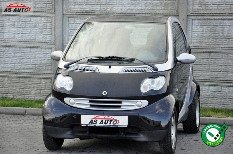 Czarny Używany 2002 Smart ForTwo Coupé Coupe | 8500 zł - Obraz 1/4