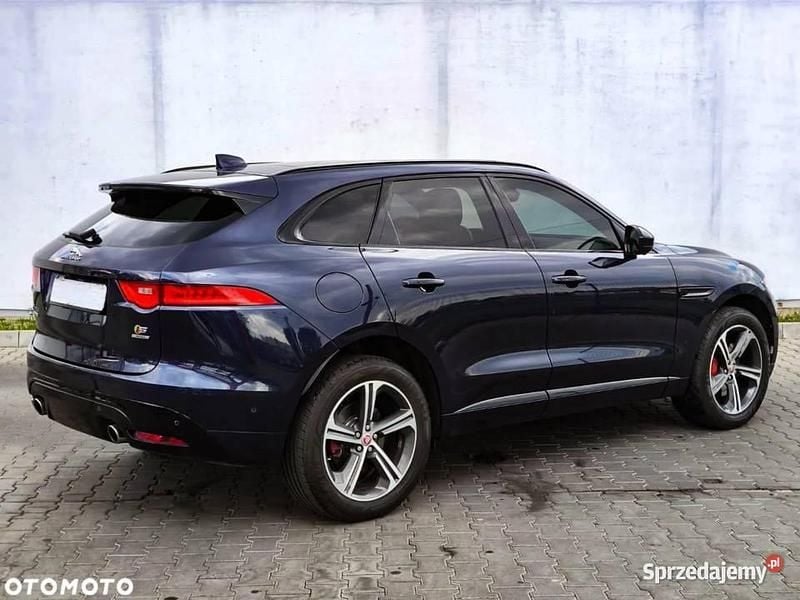 Granatowy Używany 2017 Jaguar F-Pace S SUV | 110 000 zł (Dość drogi) - Obraz 1/4