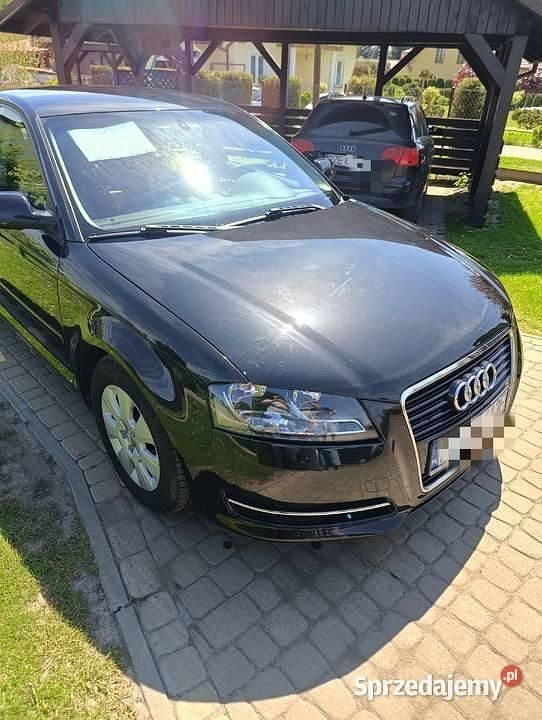 Czarny Używany 2012 Audi A3 Hatchback | 32 000 zł (Uczciwa cena) - Obraz 1/4