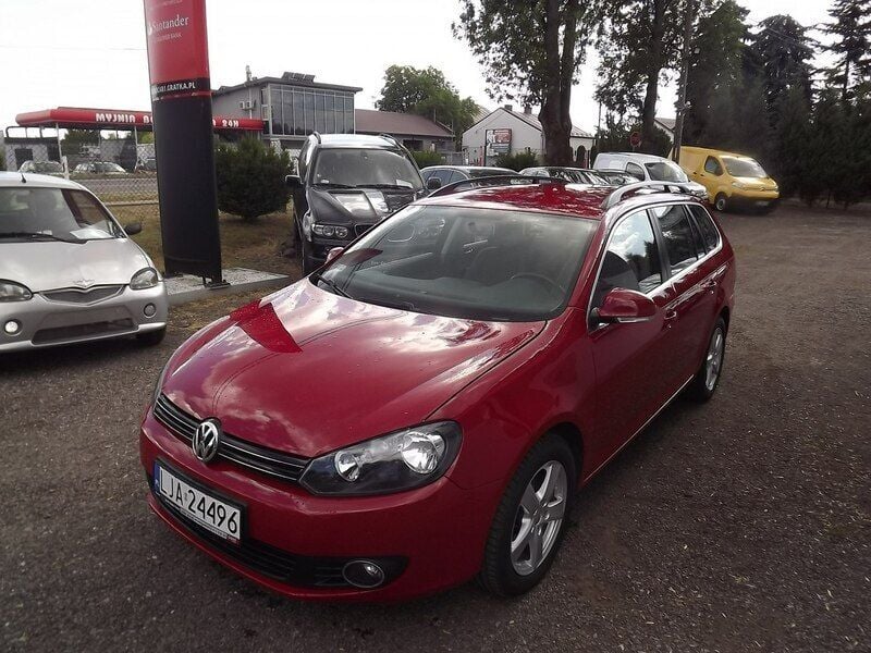 Czerwony Używany 2010 VW Golf VI Sedan/Limuzyna | 29 900 zł (Dość drogi) - Obraz 1/4