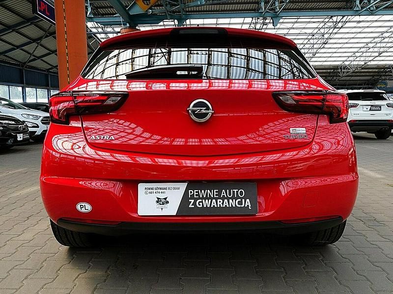 Używany Opel Astra Elite 150 KM (110 kW) 2016 Czerwony Hatchback