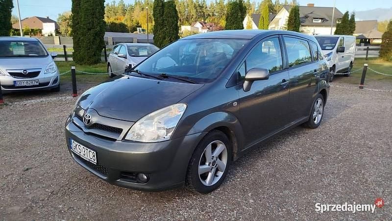 Szary Używany 2004 Toyota Corolla Verso Minivan | 6900 zł (Uczciwa cena) - Obraz 1/4