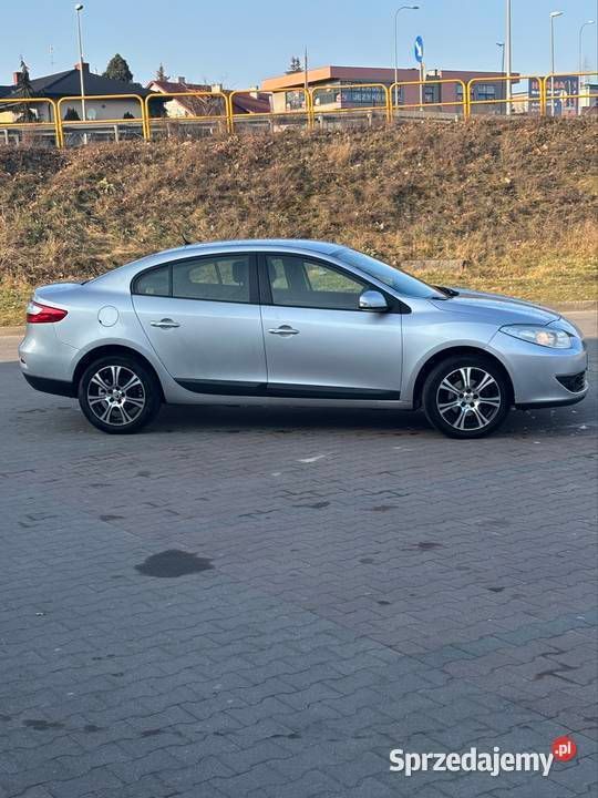 Srebrny Używany 2011 Renault Fluence Sedan/Limuzyna | 10 900 zł (Dość drogi) - Obraz 1/4