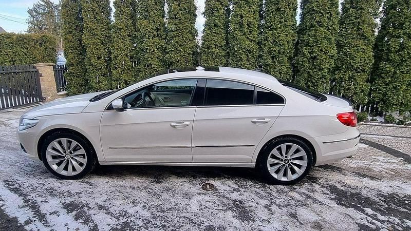 Używany VW Passat 170 KM (125 kW) 2011 Biały Sedan/Limuzyna