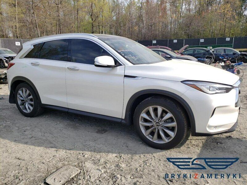 Biały Używany 2020 Infiniti QX50 SUV | 59 970 zł - Obraz 1/3