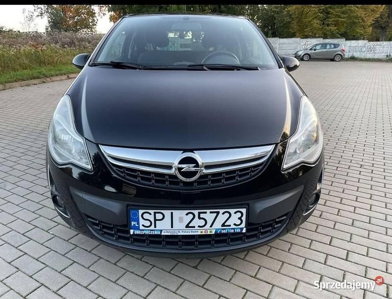 Czarny Używany 2011 Opel Corsa Hatchback | 16 500 zł (Uczciwa cena) - Obraz 1/4