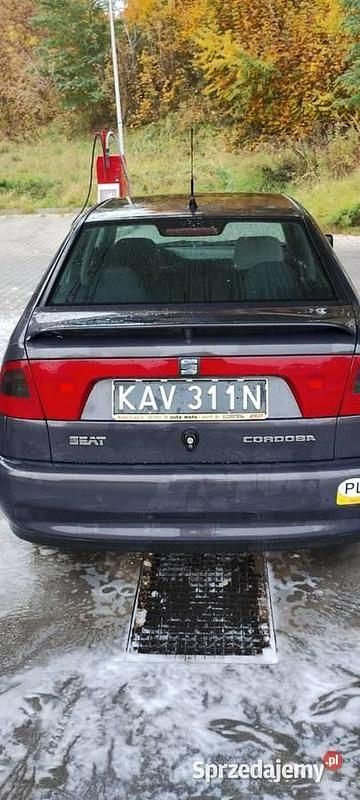 Używany 1997 Seat Cordoba | 5500 zł - Obraz 1/4