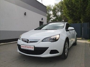Biały Używany 2011 Opel Astra GTC | 28 900 zł - Obraz 1/4