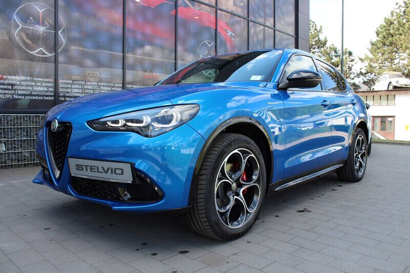 Lakier metalizowany niebieski misano blue Nowe 2025 Alfa Romeo Stelvio Veloce SUV | 241 860 zł - Obraz 1/4
