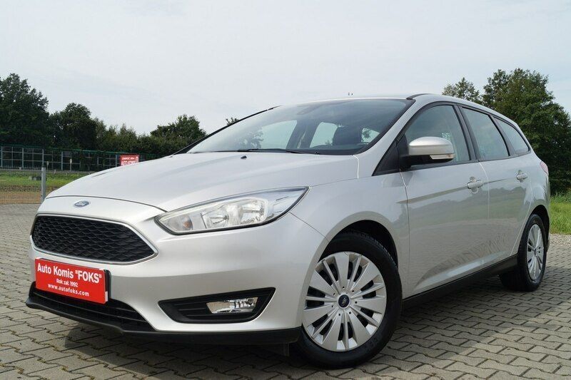 Srebrny (metalik) Używany 2017 Ford Focus Sedan/Limuzyna | 34 700 zł (Uczciwa cena) - Obraz 1/4