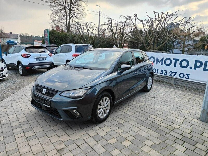 Szary (metalik) Używany 2024 Seat Ibiza Hatchback | 64 900 zł (Drogi) - Obraz 1/4