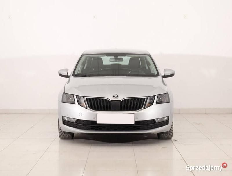 Używany Skoda Octavia 2019 Srebrny Kombi