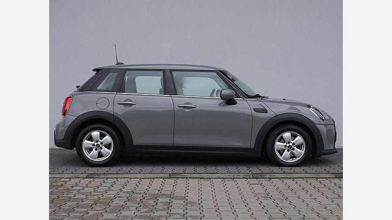 Używany Mini Cooper Hatch 136 KM (100 kW) 2021 Moonwalk grey metalizowany Hatchback