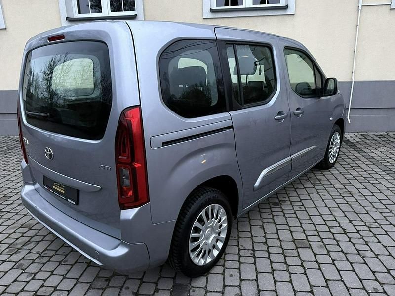 Używany Toyota Proace Verso City 102 KM (75 kW) 2020 Srebrny Kombi