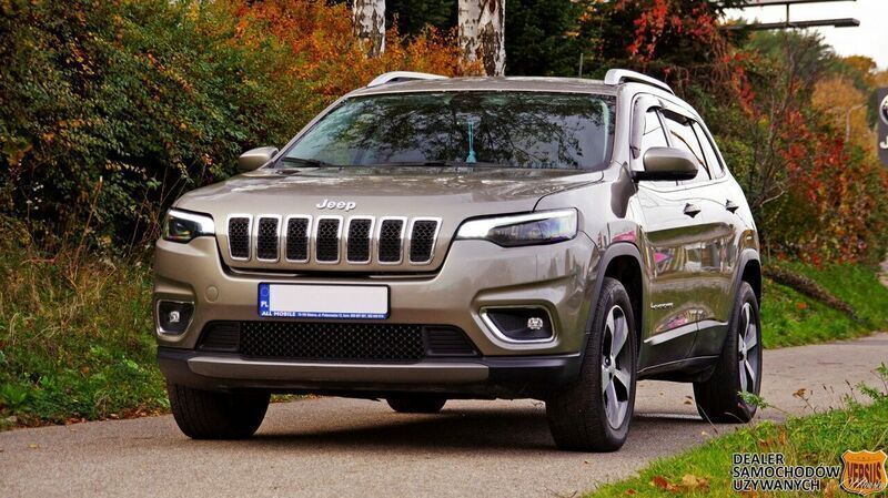 Szary Używany 2017 Jeep Cherokee Limited SUV | 93 480 zł (Drogi) - Obraz 1/4
