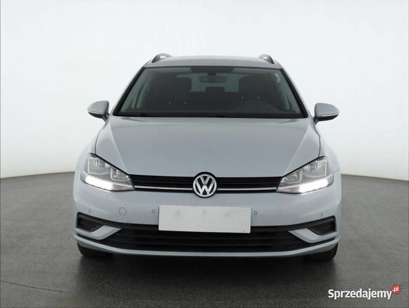 Biały Używany 2017 VW Golf VII Kombi | 39 999 zł (Uczciwa cena) - Obraz 1/4