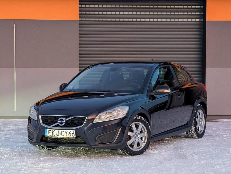Czarny Używany 2010 Volvo C30 Hatchback | 17 900 zł (Uczciwa cena) - Obraz 1/4