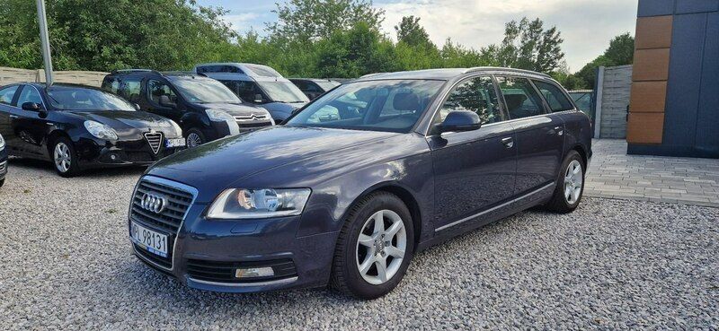 Używany Audi A6 136 KM (100 kW) 2010 Granatowy Kombi