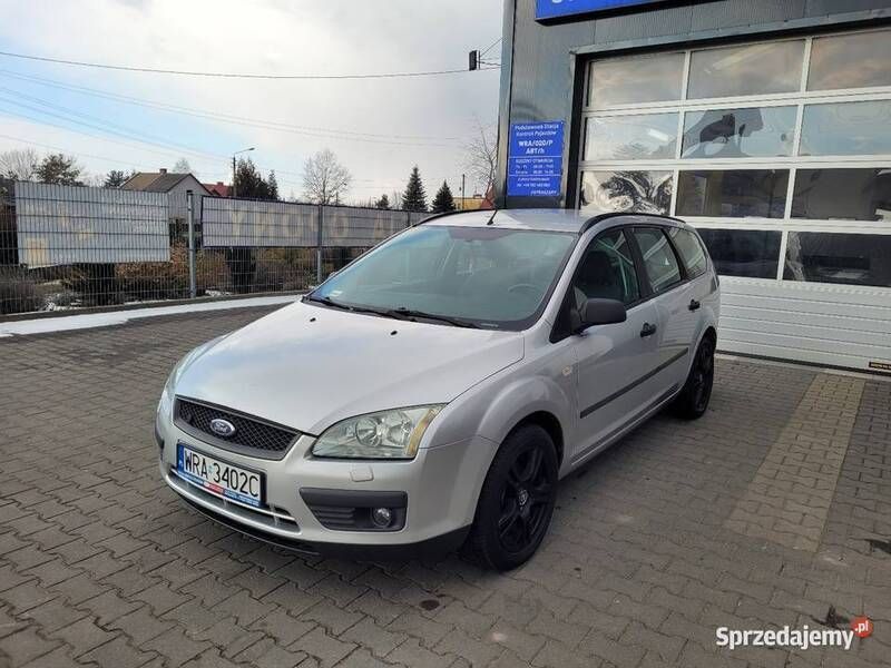 Używany Ford Focus 125 KM (91 kW) 2006 Srebrny Kombi
