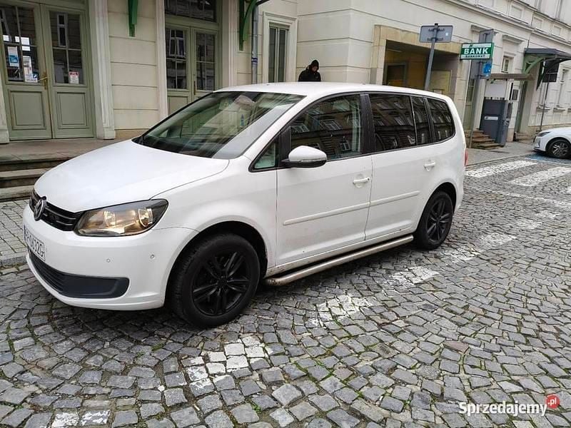 Biały Używany 2015 VW Touran Minivan | 20 000 zł - Obraz 1/4