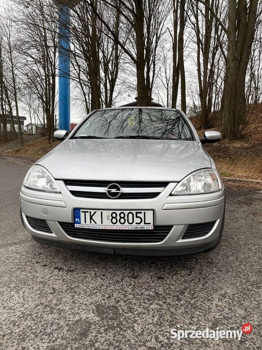 Używany Opel Corsa 80 KM (58 kW) 2005 Srebrny Sedan/Limuzyna