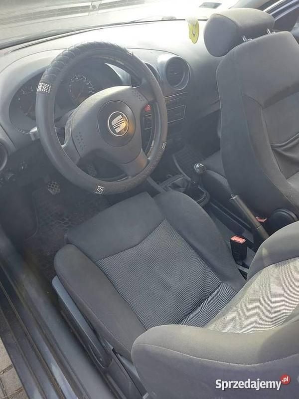 Używany Seat Ibiza 2004 Czarny Hatchback