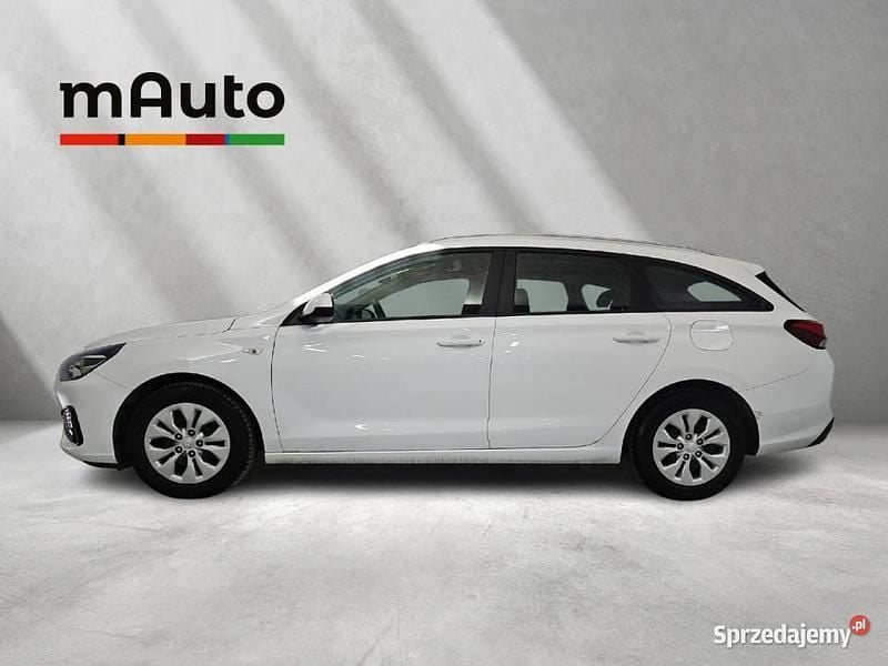 Biały Używany 2022 Hyundai i30 Kombi | 65 900 zł (Uczciwa cena) - Obraz 1/4