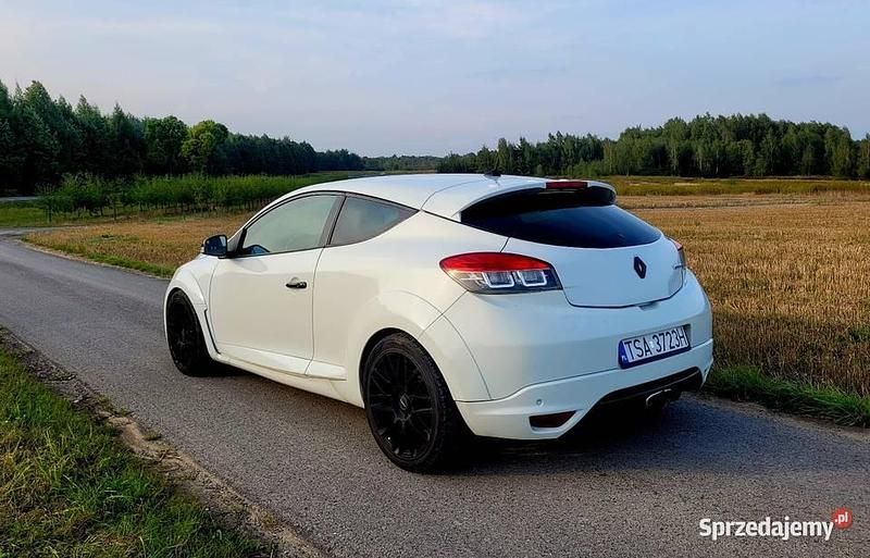 Używany Renault Mégane III R.S. 140 KM (102 kW) 2010 Biały Coupe