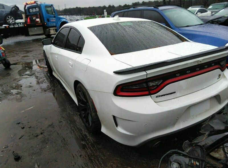 Używany Dodge Charger 485 KM (356 kW) 2018 Biały Sedan/Limuzyna