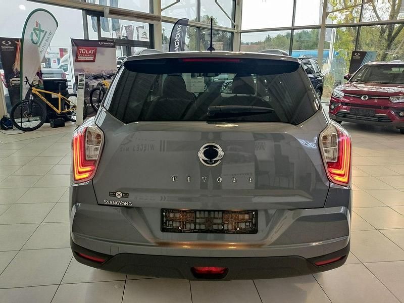 Używany Ssangyong (KGM) Tivoli 163 KM (119 kW) 2021 Szary (metalik) SUV