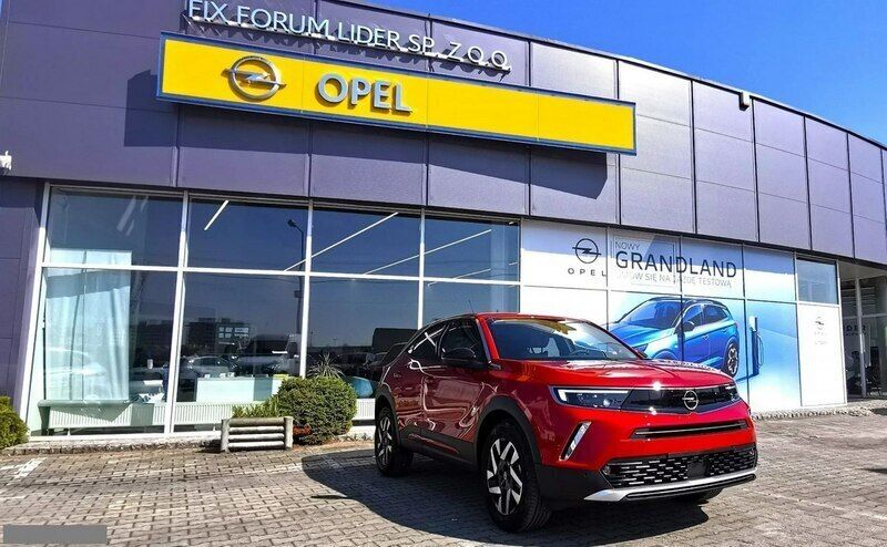 Czerwony (metalik) Używany 2023 Opel Mokka SUV | 102 900 zł - Obraz 1/4