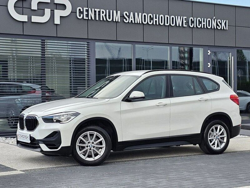 Biały Używany 2020 BMW X1 SUV | 77 500 zł (Dobra cena) - Obraz 1/4