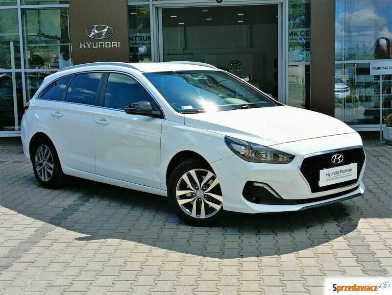 Biały Używany 2019 Hyundai i30 Comfort Kombi | 54 000 zł (Drogi) - Obraz 1/4