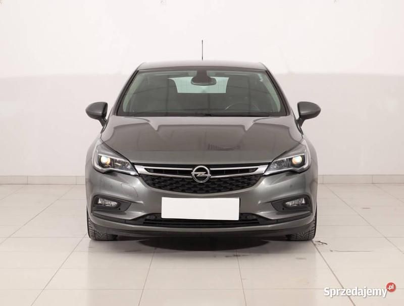 Srebrny Używany 2019 Opel Astra Hatchback | 35 999 zł (Uczciwa cena) - Obraz 1/4