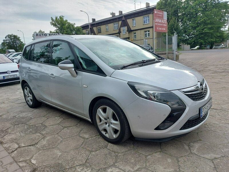 Używany Opel Zafira 130 KM (95 kW) 2016 Srebrny Minivan