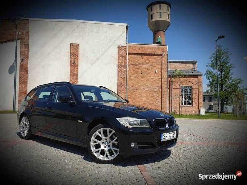 Czarny Używany 2012 BMW 320 Sedan/Limuzyna | 24 490 zł (Uczciwa cena) - Obraz 1/4