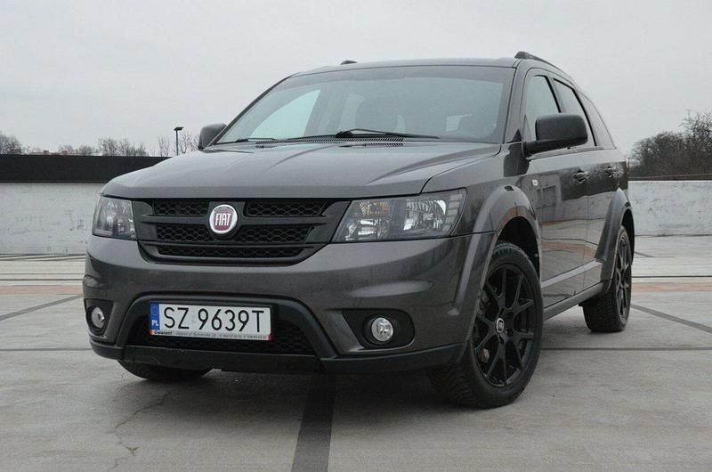 Używany Fiat Freemont Black Code 2014 Szary SUV