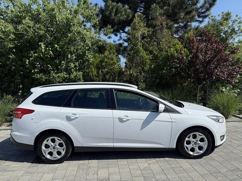 Używany Ford Focus 120 KM (88 kW) 2015 Biały (metalik) Hatchback