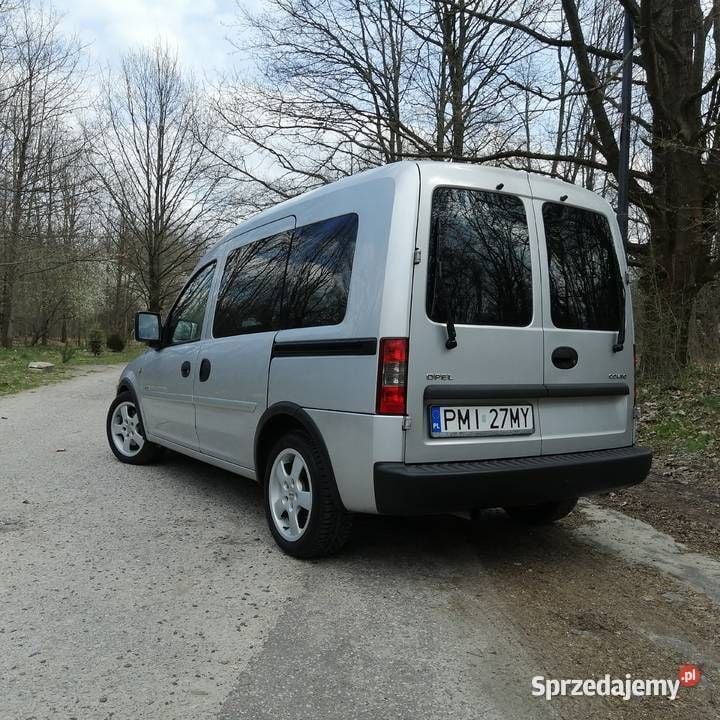 Srebrny Używany 2004 Opel Combo Minivan | 9990 zł (Dobra cena) - Obraz 1/4