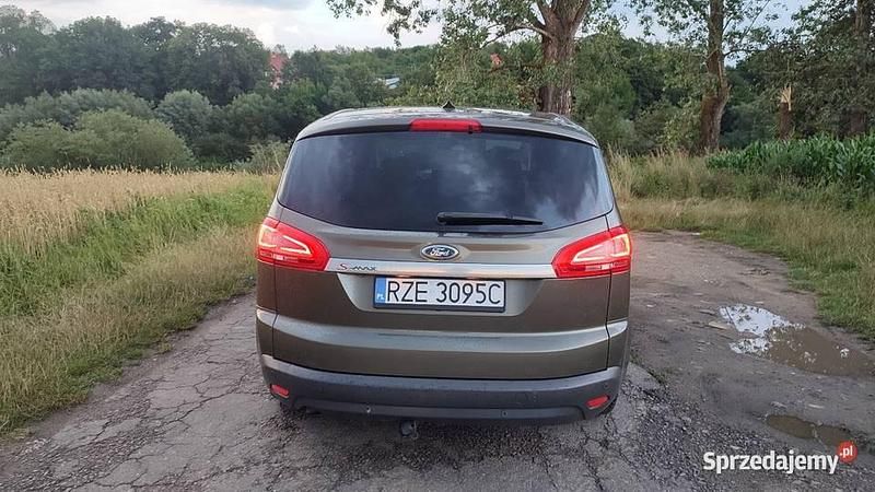 Używany Ford S-MAX S 2011 Zielony Minivan