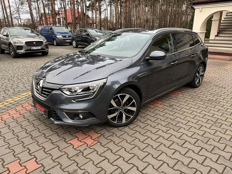 Używany Renault Mégane GrandTour Bose Edition 140 KM (102 kW) 2020 Szary (metalik) Kombi