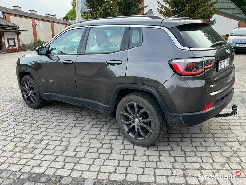 Używany Jeep Compass 140 KM (102 kW) 2018 Grafitowy SUV