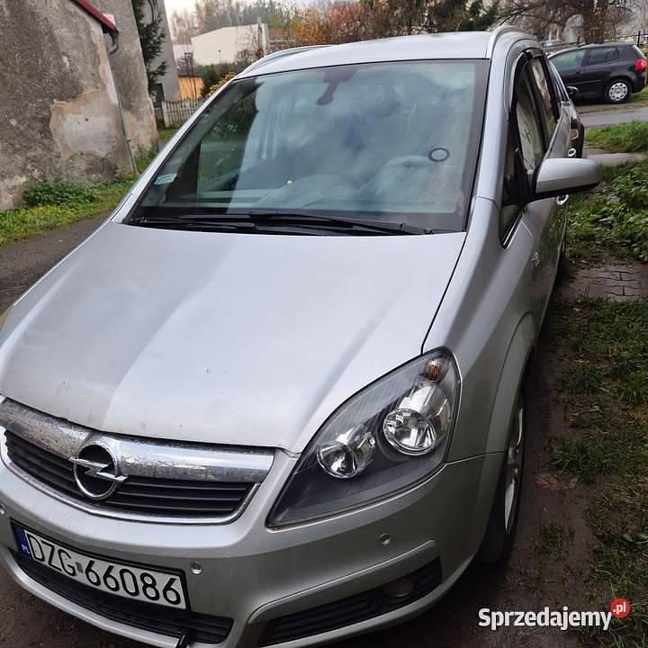 Używany Opel Zafira 2008 Srebrny Minivan