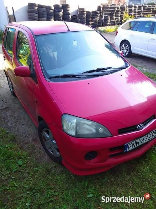 Czerwony Używany 2002 Daihatsu YRV Minivan | 2900 zł - Obraz 1/4