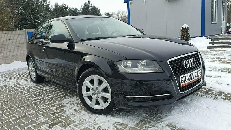 Używany Audi A3 Ambiente 140 KM (102 kW) 2012 Czarny Hatchback