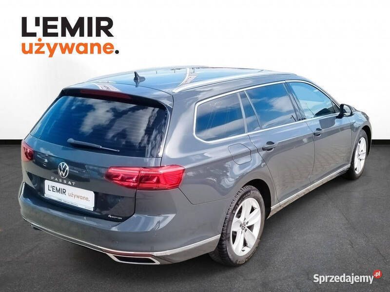 Szary Używany 2021 VW Passat Elegance Kombi | 112 900 zł - Obraz 1/4